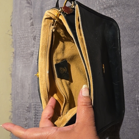 Designer Vintage Leather Handbag with Long Strap - Picture 7 of 9